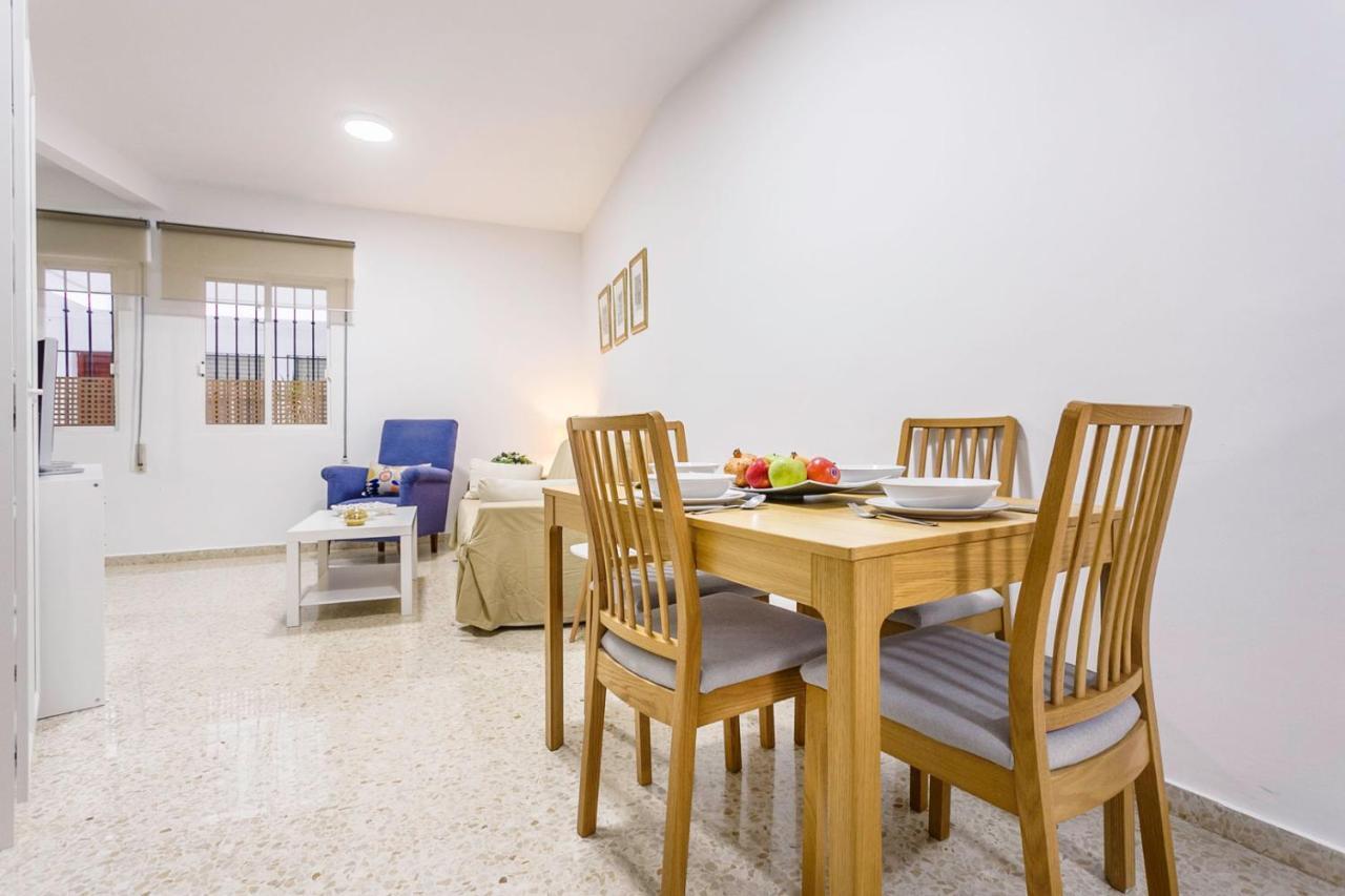 Apartamentos Sta María La Blanca Sevilla Exterior foto