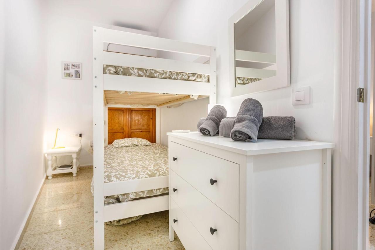 Apartamentos Sta María La Blanca Sevilla Exterior foto