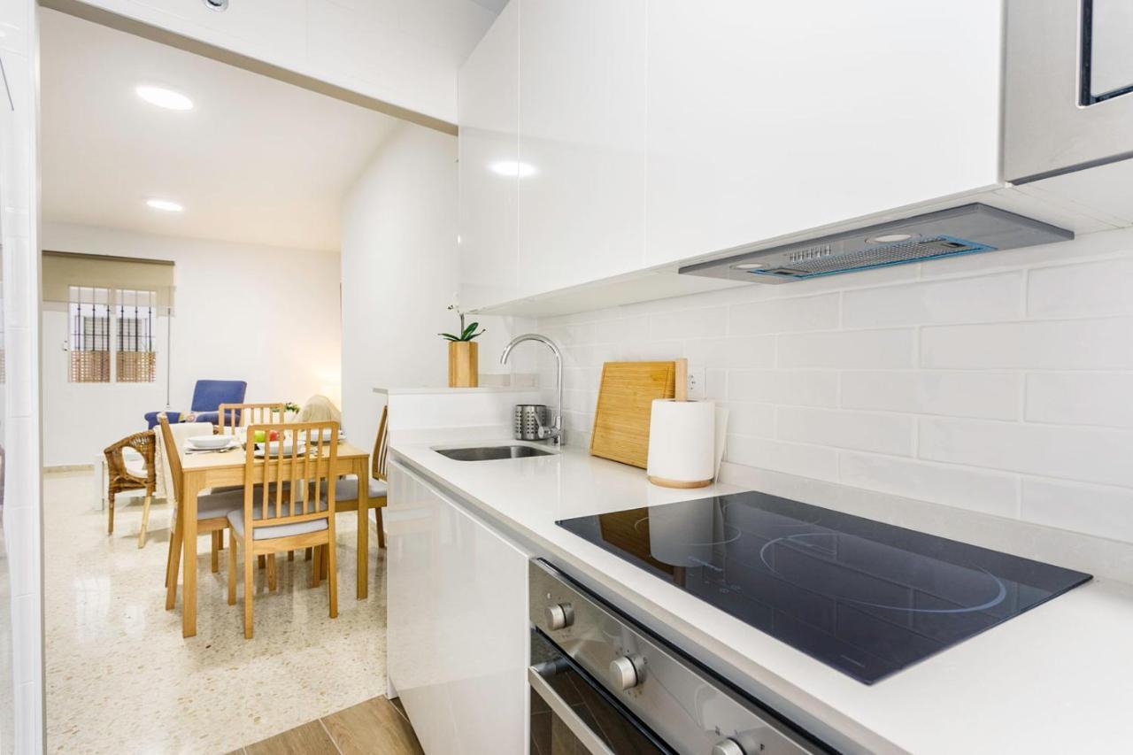 Apartamentos Sta María La Blanca Sevilla Exterior foto