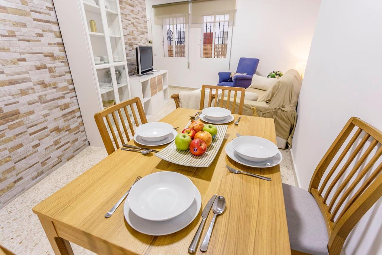 Apartamentos Sta María La Blanca Sevilla Exterior foto
